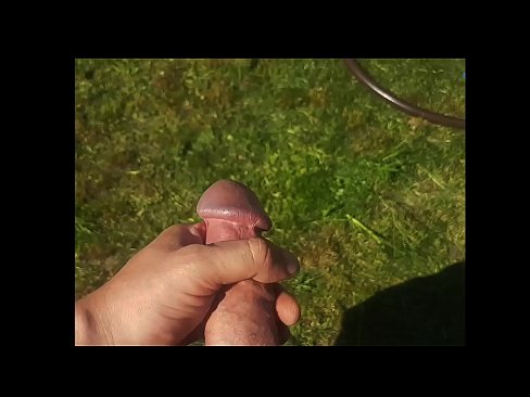 ❤️ Hot hottie si fa scopare la figa rosa e sborra con uno squirt in un giardino estivo ❤ Porno duro al it.hentaivost.ru ☑