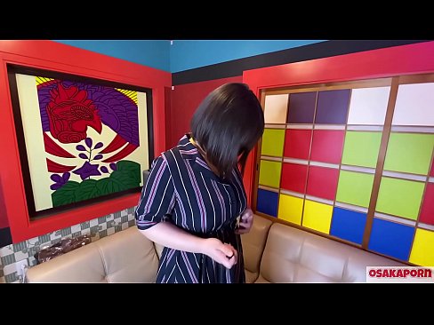 ❤️ Puttana giapponese con grandi tette si masturba con sex toys e ha un orgasmo. Parla in un'intervista della sua esperienza di scopata. Tette enormi e figa pelosa che geme forte. Osakaporn ❤ Porno duro al it.hentaivost.ru ☑